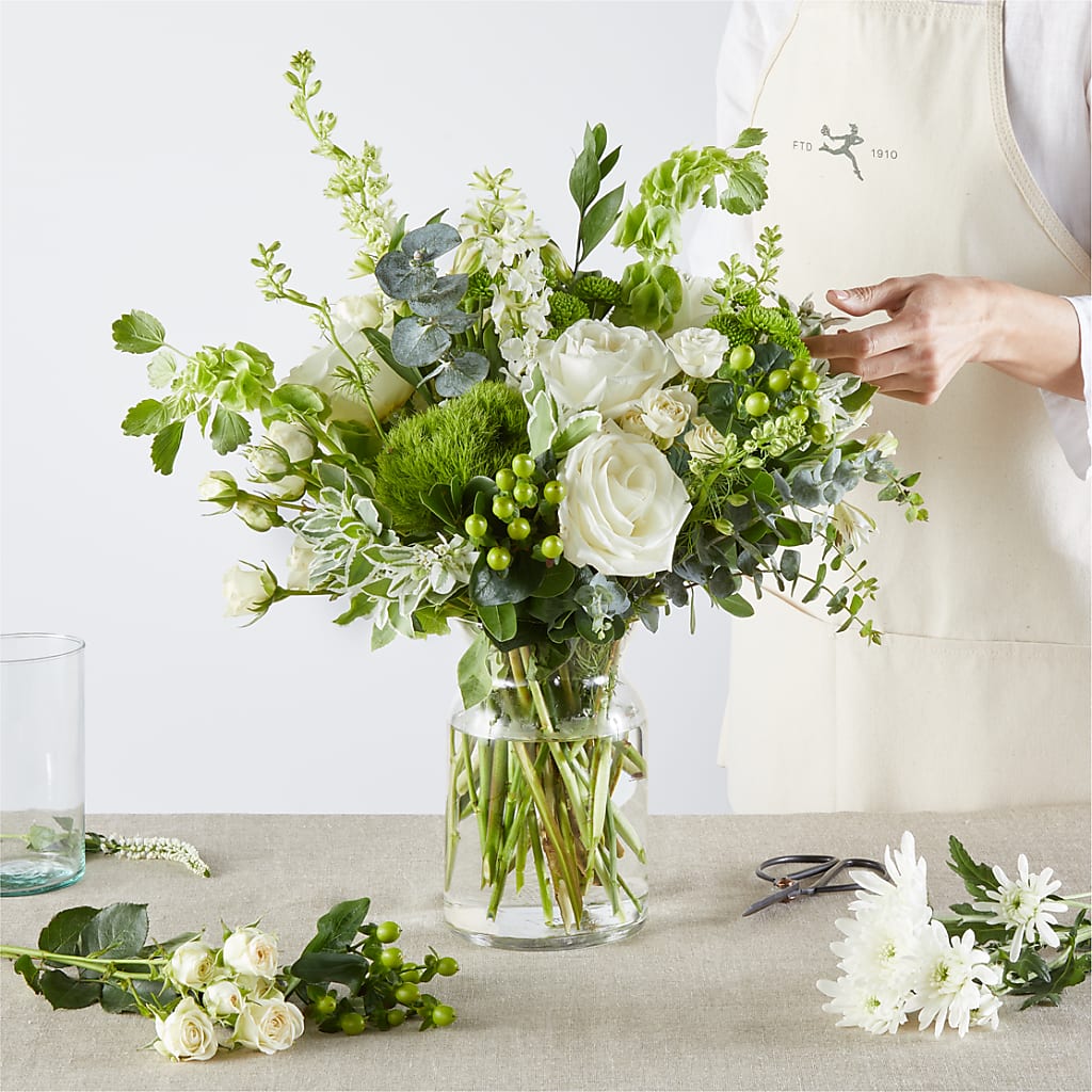 Irish Garden - A Florist Original – SUSPENDED IN TIME FLORAL & PRESERVATION, Syracuse UT