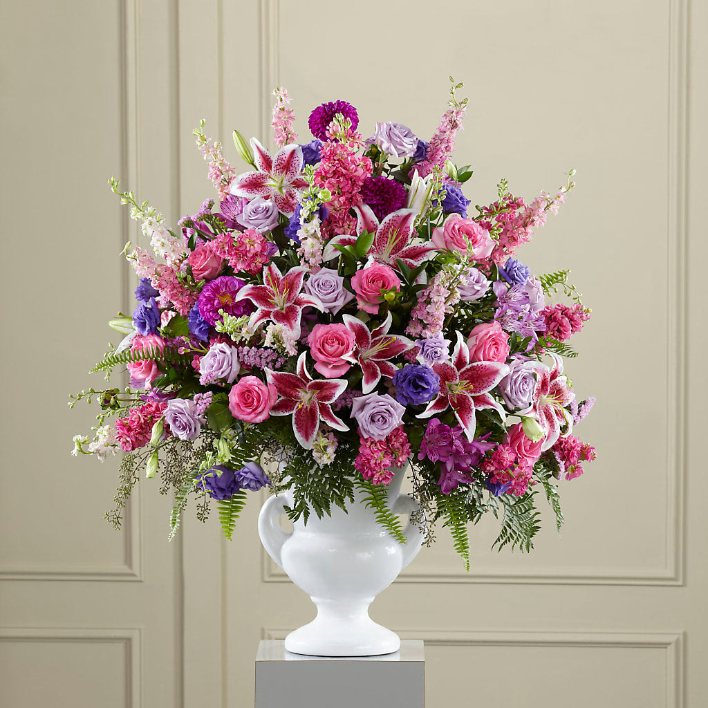 Peaceful Tribute Arrangement – SUSPENDED IN TIME FLORAL & PRESERVATION, Syracuse UT