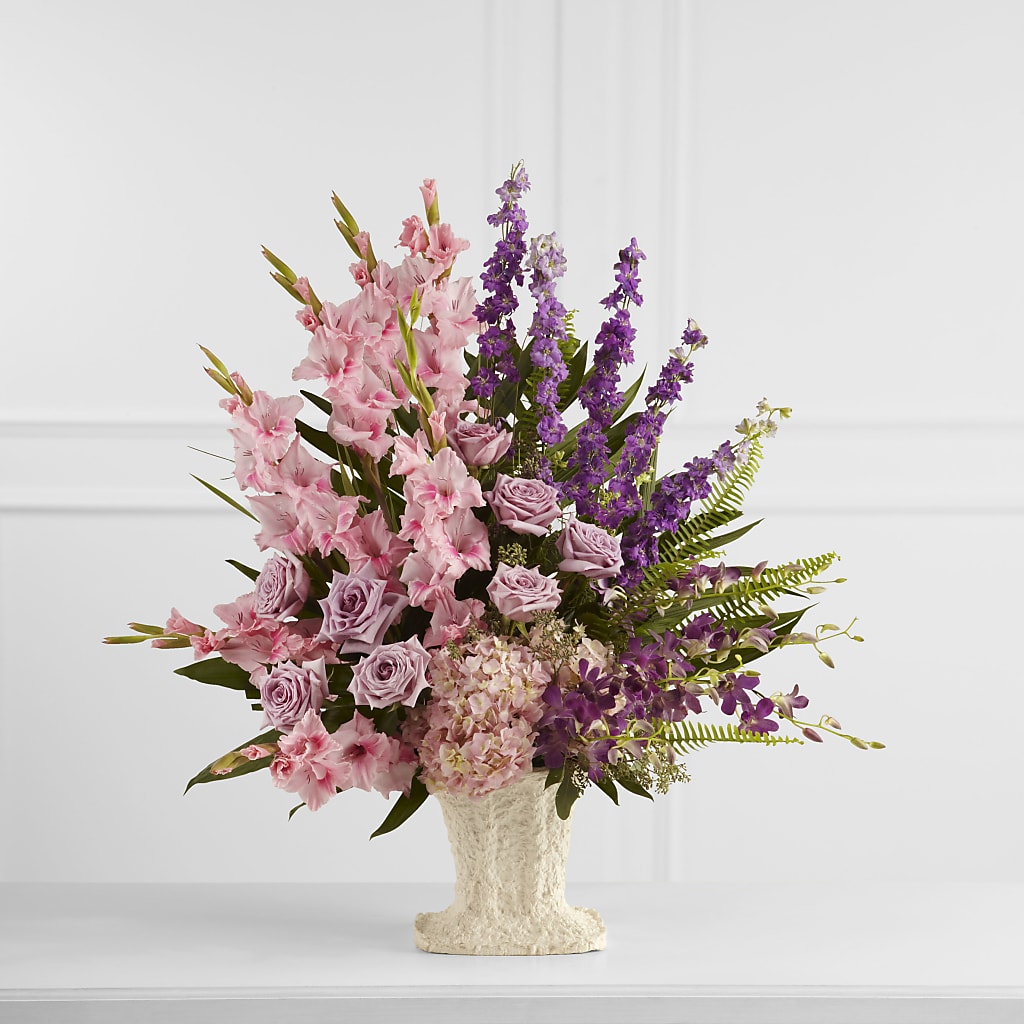 Flowing Garden Arrangement – SUSPENDED IN TIME FLORAL & PRESERVATION, Syracuse UT