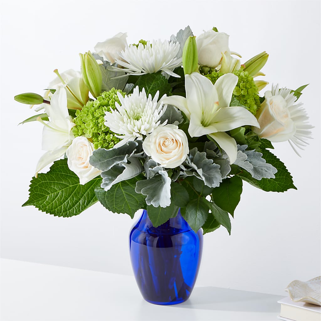 Snowy Dreams Bouquet – SUSPENDED IN TIME FLORAL & PRESERVATION, Syracuse UT