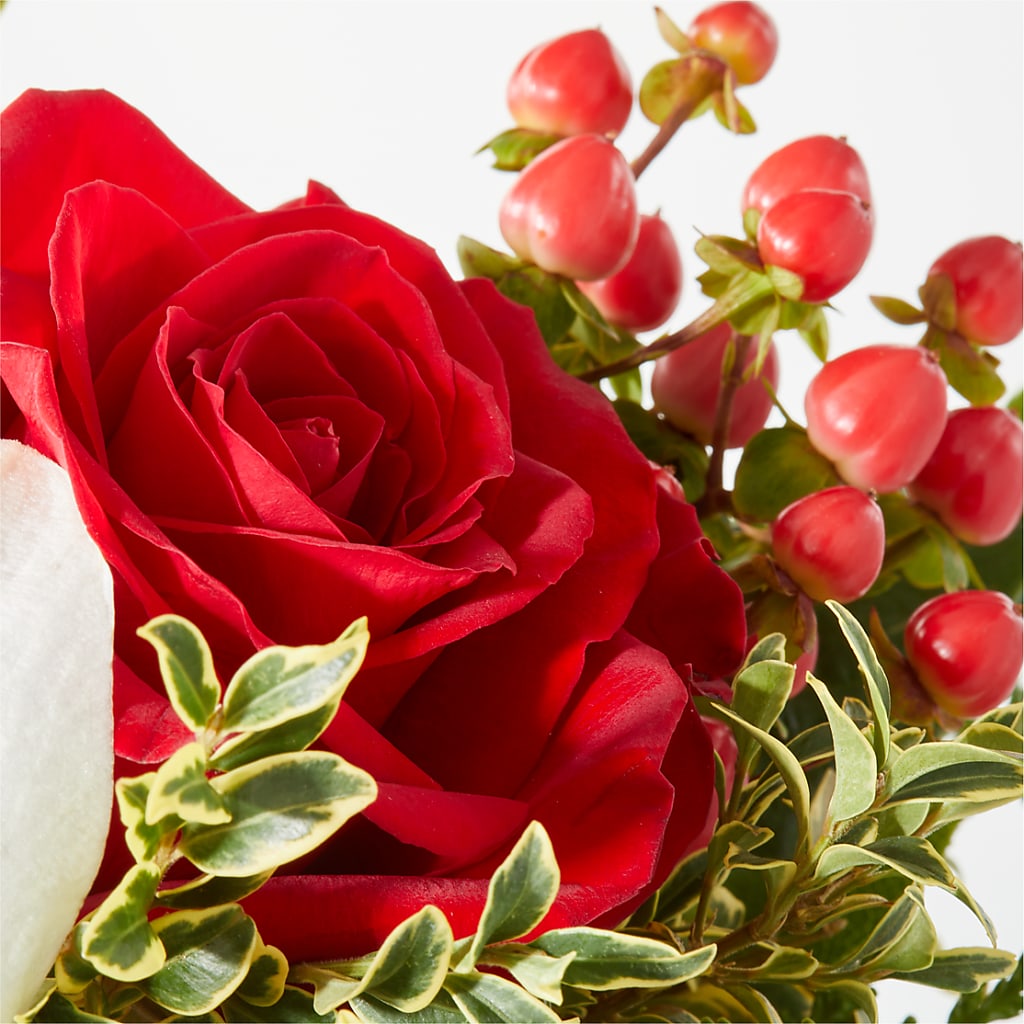 Snowy Wonderland Bouquet – SUSPENDED IN TIME FLORAL & PRESERVATION, Syracuse UT