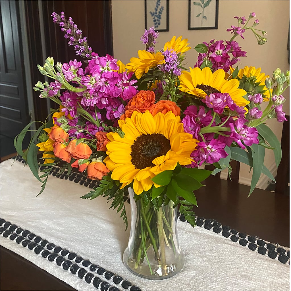 Rays of Life Bouquet – SUSPENDED IN TIME FLORAL & PRESERVATION, Syracuse UT