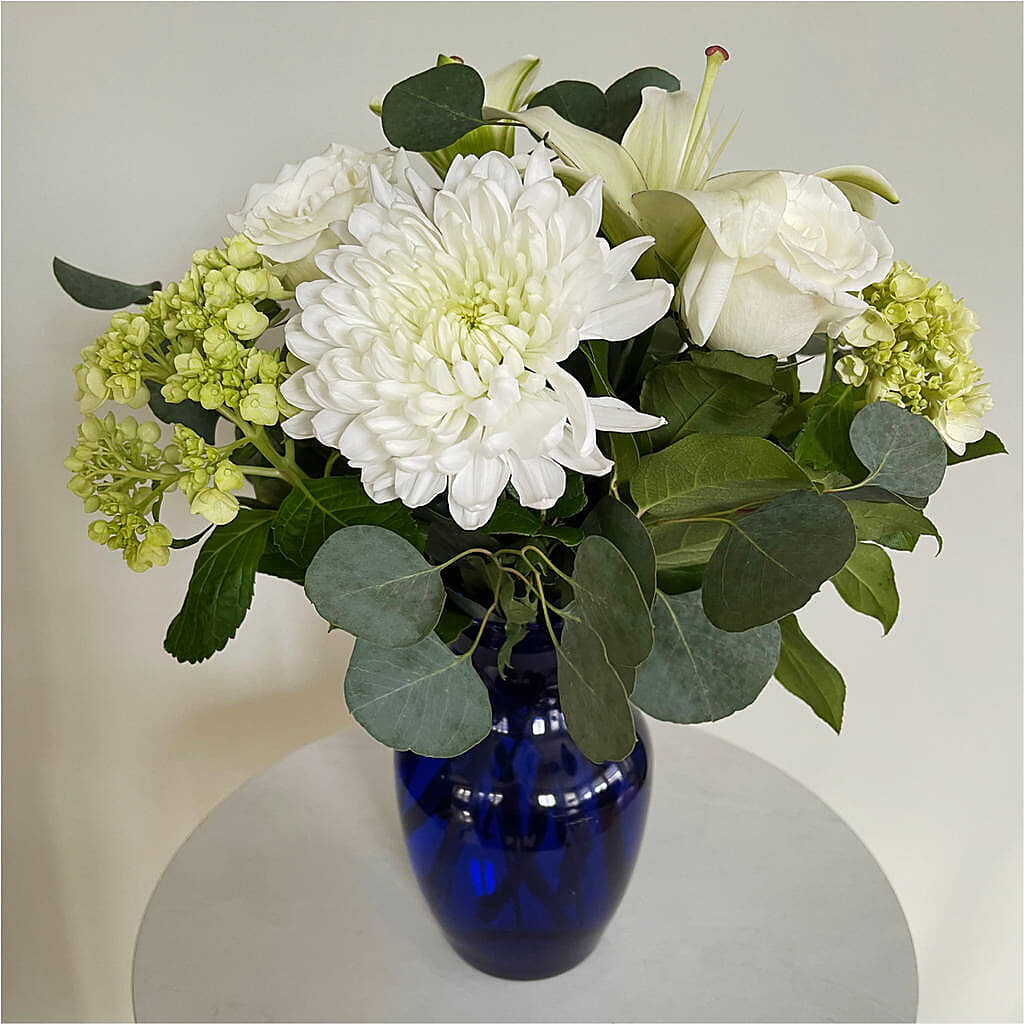 Snowy Dreams Bouquet – SUSPENDED IN TIME FLORAL & PRESERVATION, Syracuse UT