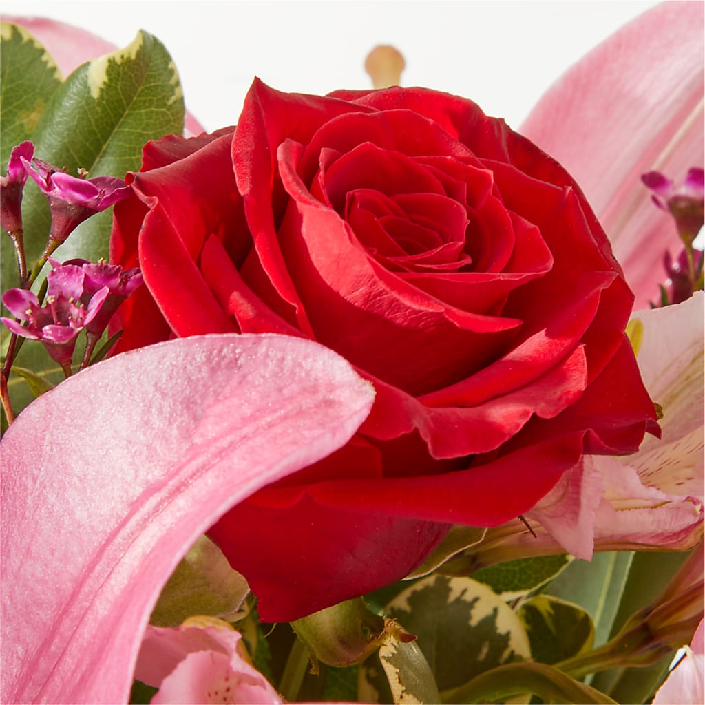 Lucky in Love Bouquet – SUSPENDED IN TIME FLORAL & PRESERVATION, Syracuse UT