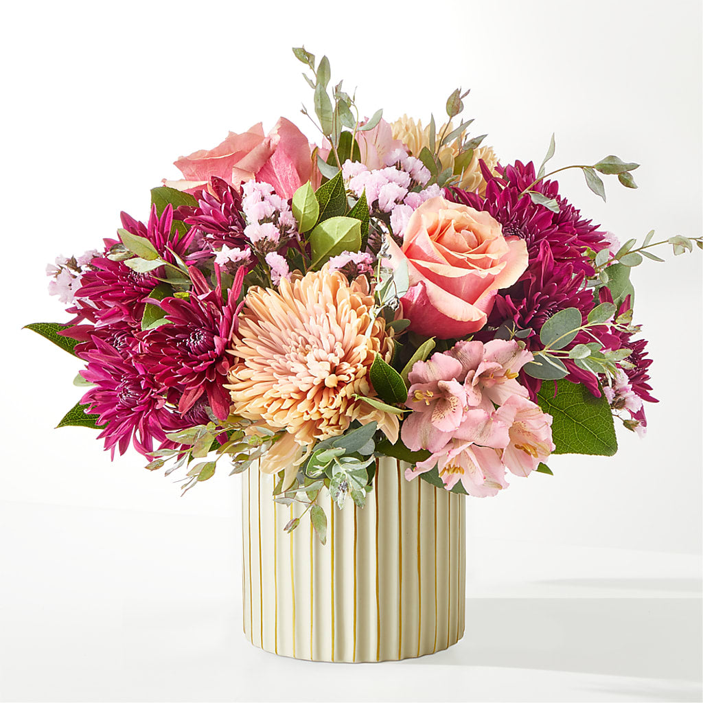Berry Cobbler Bouquet with Ivory Vase – SUSPENDED IN TIME FLORAL & PRESERVATION, Syracuse UT